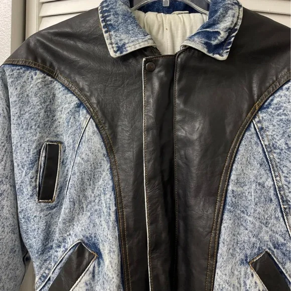 🌟Host Pick🌟EUC Denim/Leather Jacket (heavily lined) - Picture 4 of 8